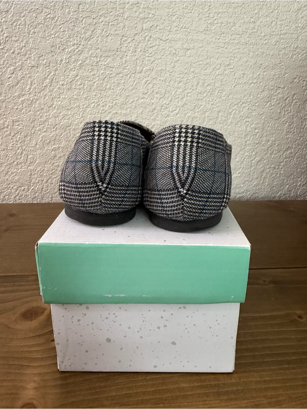 Gray Plaid Pointed-Toe Flats - Picture 3 of 6